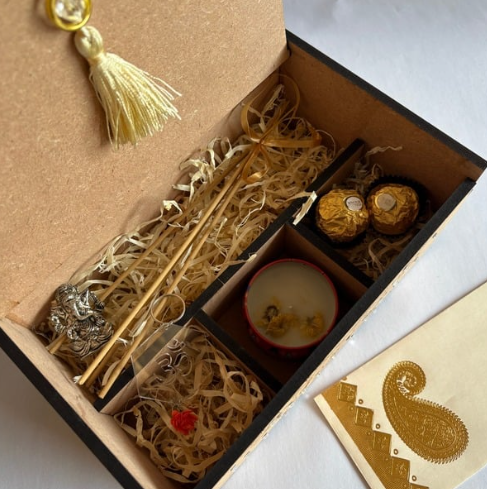 Aum & Aura Box